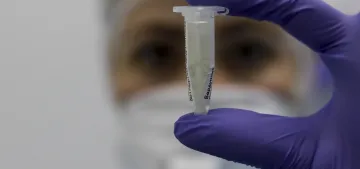 2300 Alman sağlık çalışanına koronavirüs bulaştı 2300 Alman sağlık çalışanına koronavirüs bulaştı