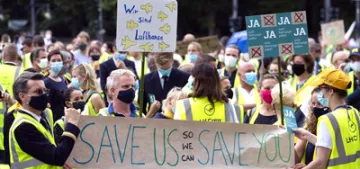 Lufthansa çalışanlarının kurtarma paketi eylemi Lufthansa çalışanlarının kurtarma paketi eylemi