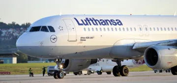 Lufthansa rekabet nedeniyle kar hedefini düşürdü