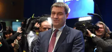 CSU lideri Söder'den Merkel'e genç kabine çağrısı CSU lideri Söder'den Merkel'e genç kabine çağrısı