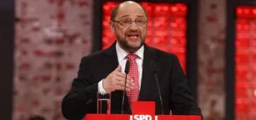 MArtin Schulz büyük koalisyon icin delegelerin karsisinda MArtin Schulz büyük koalisyon icin delegelerin karsisinda