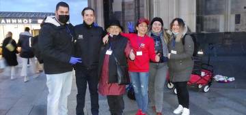 Merhaba & Mahlzeit yine sokakta yaşayanların yanında Merhaba & Mahlzeit yine sokakta yaşayanların yanında