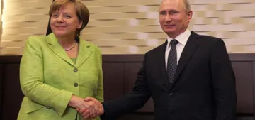 Putin ve Merkel telefonda Libya krizini görüştü