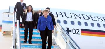 Merkel'in uçağı arızalanınca acil iniş yaptı