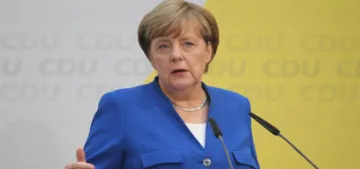 Merkel’den Türkiye’nin sığınmacı politikasına övgü