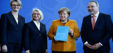 Merkel İnovasyon Raporu’nu teslim aldı