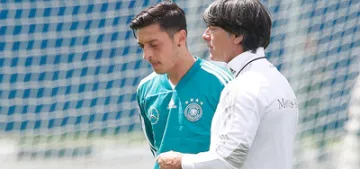 Löw Mesut Özil’in dönmesini beklemiyor