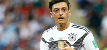 Dünya basını Mesut Özil'in kararına genıs yer verdi
