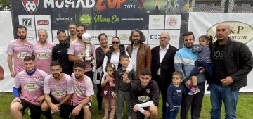 MÜSİAD Berlin’den afetzedeler için futbol turnuvası MÜSİAD Berlin’den afetzedeler için futbol turnuvası