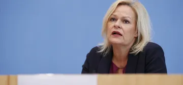 Almanya'ya düzensiz göçmen sayısında azalma Almanya'ya düzensiz göçmen sayısında azalma
