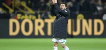 Dortmund‘dan eski oyuncusna çiçekle karşılama