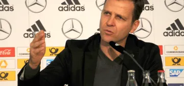 Oliver Bierhof Almanya Futbol Federasyonu’ndaki görevinden istifa etti Oliver Bierhof Almanya Futbol Federasyonu’ndaki görevinden istifa etti