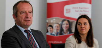 Alman müsteşar Türk iş adamlarını ziyaret etti Alman müsteşar Türk iş adamlarını ziyaret etti