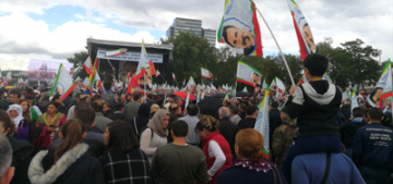 PKK Köln'de yasak olmasina ragmen gösteri yapti