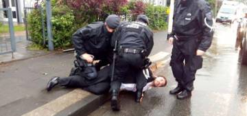 PKK'lılara tepki gösteren gence Almanya'da polis siddeti