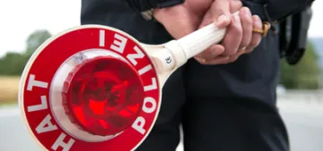 Almanya sınır kontrollerinin süresini uzattı Almanya sınır kontrollerinin süresini uzattı