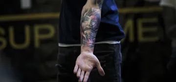 Renkli dövmenin zararlari