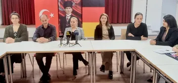 Türk basını önemli bir misyonu üstleniyor Türk basını önemli bir misyonu üstleniyor