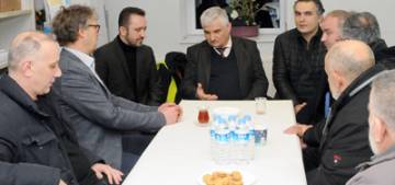 Almanya'da saldırılan camiye belediye başkanından ziyaret