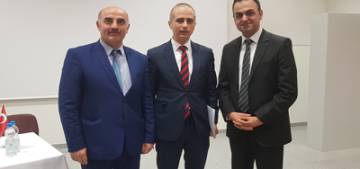 Şampiyon boksör hayranlarıyla buluştu