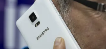 Samsung, akıllı telefon satışında Apple'ı geçti Samsung, akıllı telefon satışında Apple'ı geçti