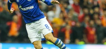 Ahmed Kutucu‘yu Schalke 04 renklerine bağladı