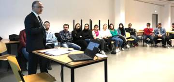 Başkonsolos Cebeci’den Türkiye-AB ilişkileri konulu akademik sunum Başkonsolos Cebeci’den Türkiye-AB ilişkileri konulu akademik sunum