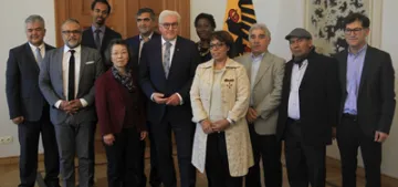 Steinmeier göçmen dernek temsilcilerini kabul etti