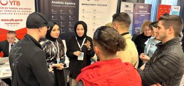 Köln’de "Talent for BIZ" kariyer fuarı düzenlendi Köln’de "Talent for BIZ" kariyer fuarı düzenlendi
