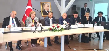 TBMM Dilekçe Komisyonu’na Essen’de eğitim brifingi TBMM Dilekçe Komisyonu’na Essen’de eğitim brifingi