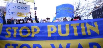 Berlin’de yüzlerce kişi Rusya’yı protesto etti