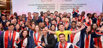 YTB Türkiye Bursları‘na rekor başvuru YTB Türkiye Bursları‘na rekor başvuru