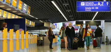 Yunanistan ile Almanya arasında yolcu arama kriz çıktı Yunanistan ile Almanya arasında yolcu arama kriz çıktı