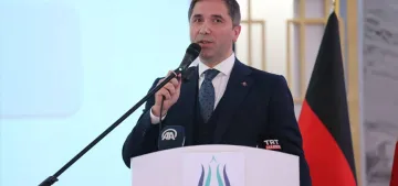 Köln’de Uluslararası Demokratlar Birliği iftar programı düzenledi Köln’de Uluslararası Demokratlar Birliği iftar programı düzenledi