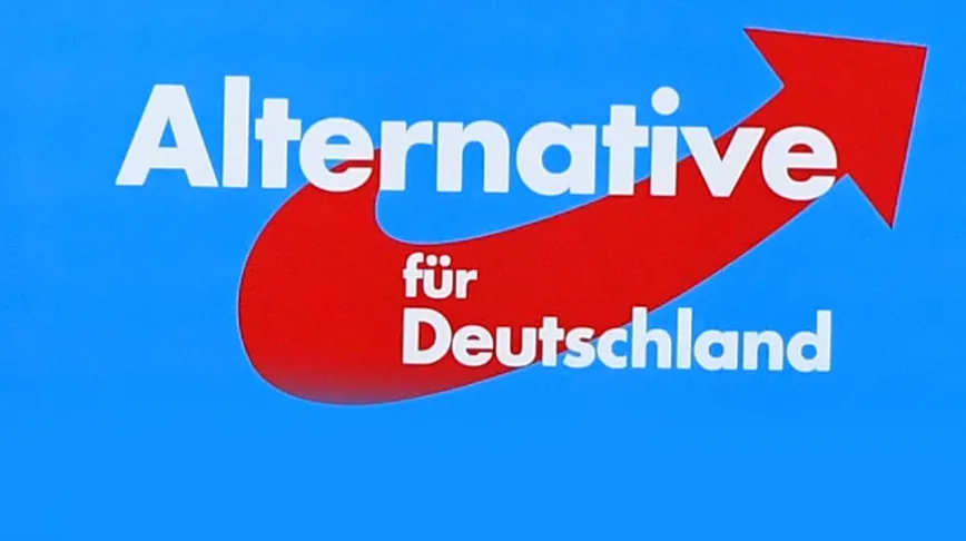 AfD’li vekil hakkında Nazi selamı vermekten suç duyurusu