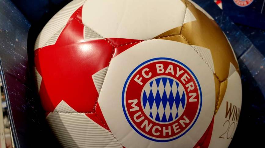 Bayern Münih Konrad Laimer'i renklerine bağladı