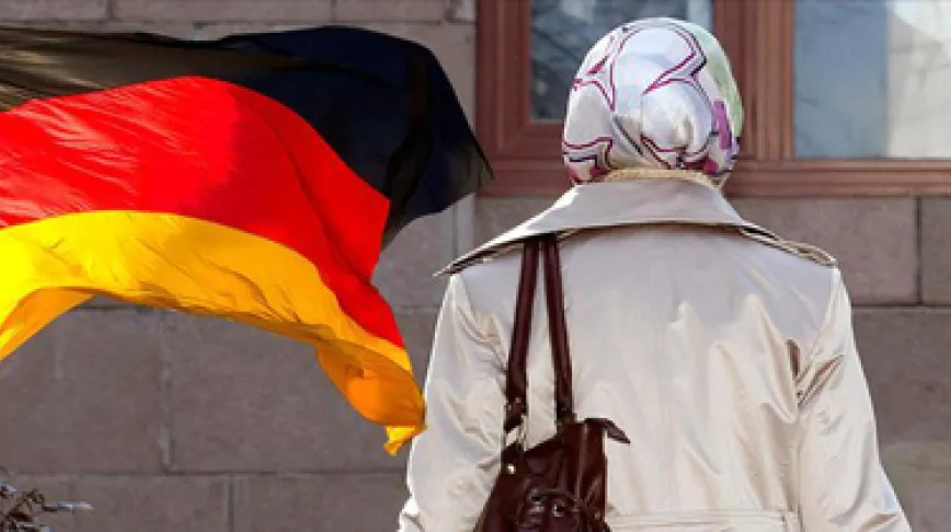 Başörtülü öğretmenin hukuk zaferi