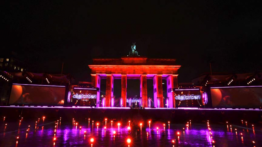 Almanya yeni yıla "sessiz kutlamalarla" girdi