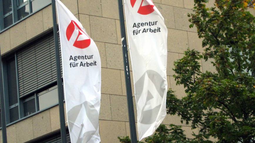 Almanya'da işsiz sayısı beklentilerin altında arttı