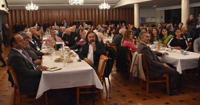 Almanya'da Türkce dersleri icin engelleme girisimine tepki Almanya'da Türkce dersleri icin engelleme girisimine tepki