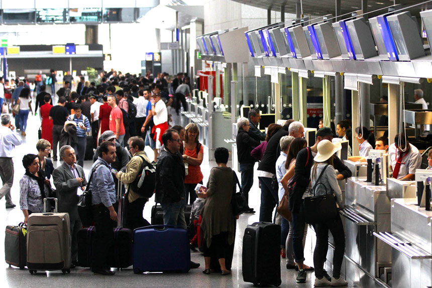 Lufthansa'da kabin personeli greve gidiyor Lufthansa'da kabin personeli greve gidiyor