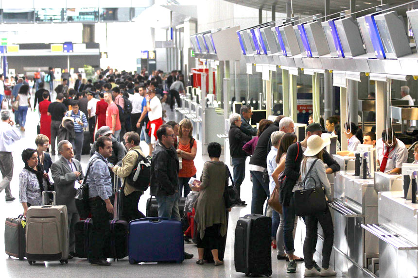 Frankfurt Havalimanı yolcu sayısında düşüş