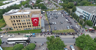 Almanya'da seçim sandıklarında uzun kuyruklar oluştu Almanya'da seçim sandıklarında uzun kuyruklar oluştu